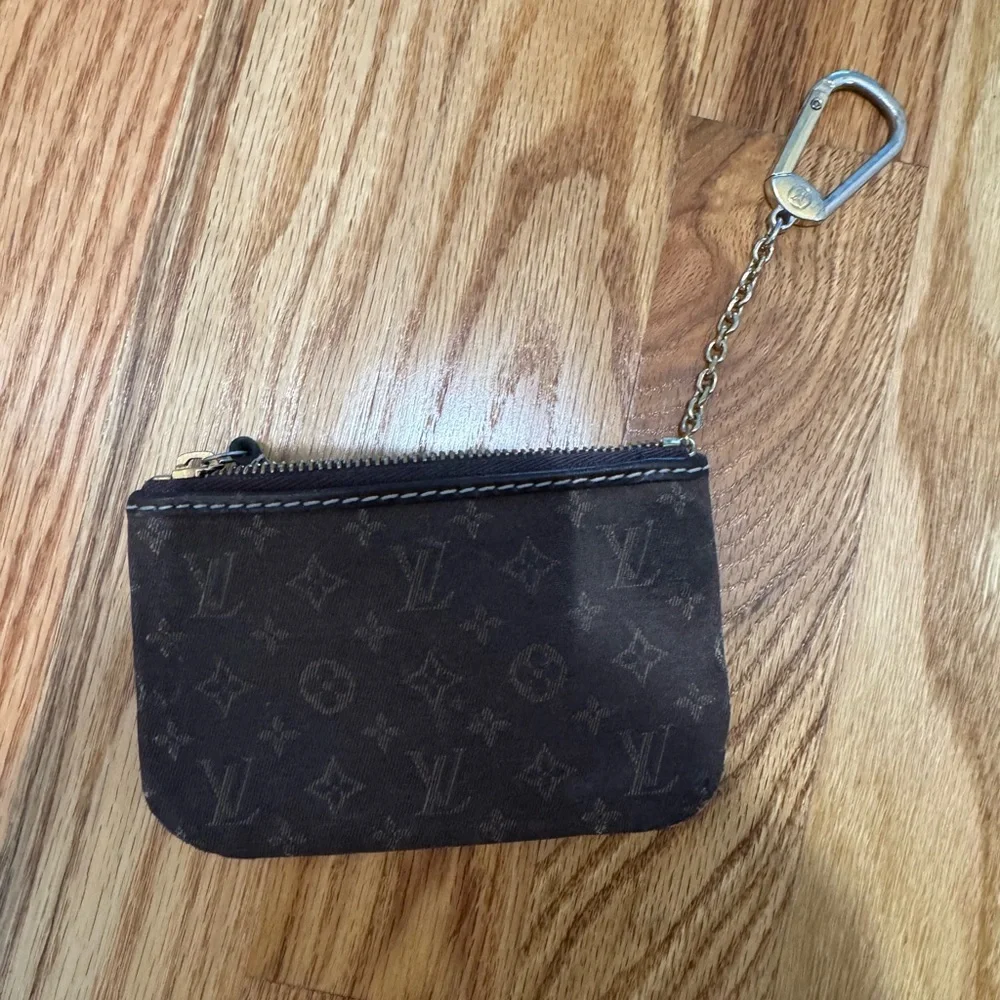 Louis Vuitton Idylle Key Pouch Fusain. AUTHENTIC - Picture 3 of 4